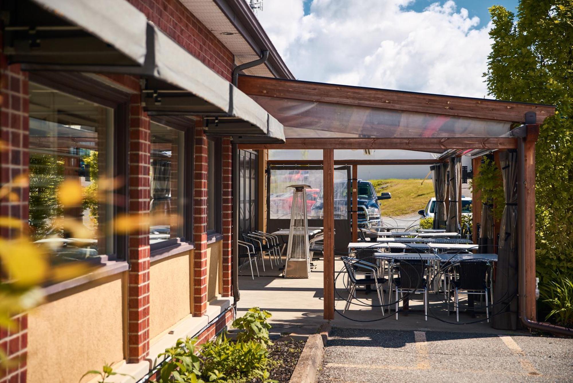 Hotel-Resto-Bar Le Journel Saint-Joseph-de-Beauce Екстериор снимка