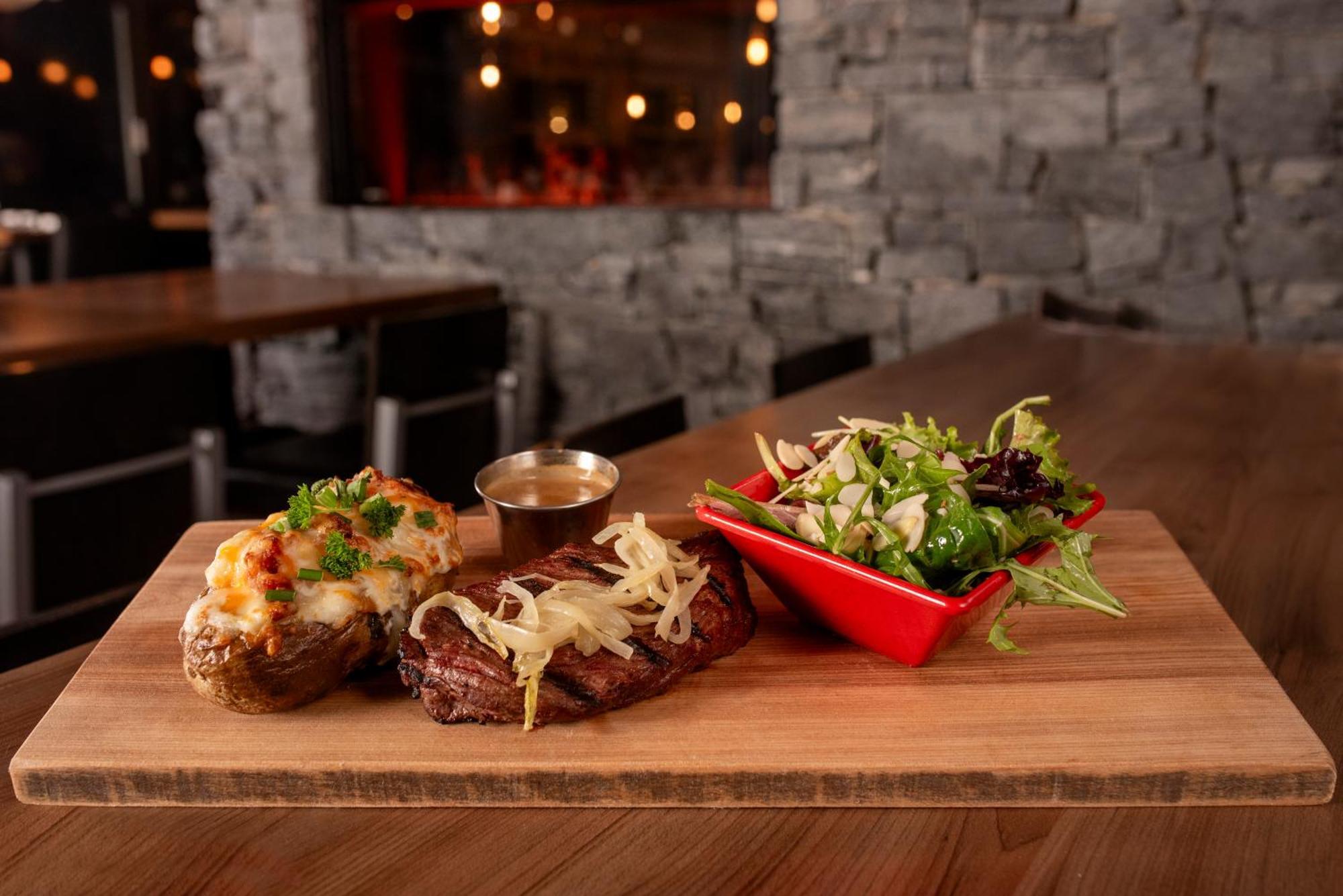 Hotel-Resto-Bar Le Journel Saint-Joseph-de-Beauce Екстериор снимка