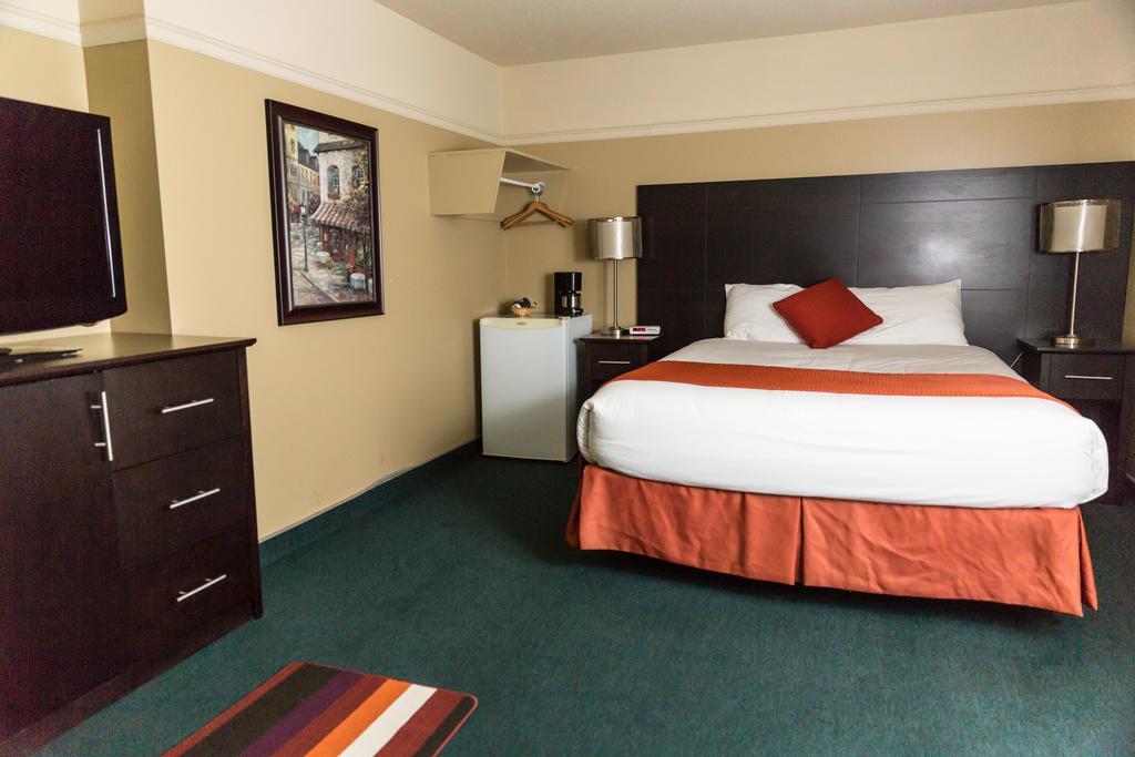 Hotel-Resto-Bar Le Journel Saint-Joseph-de-Beauce Екстериор снимка