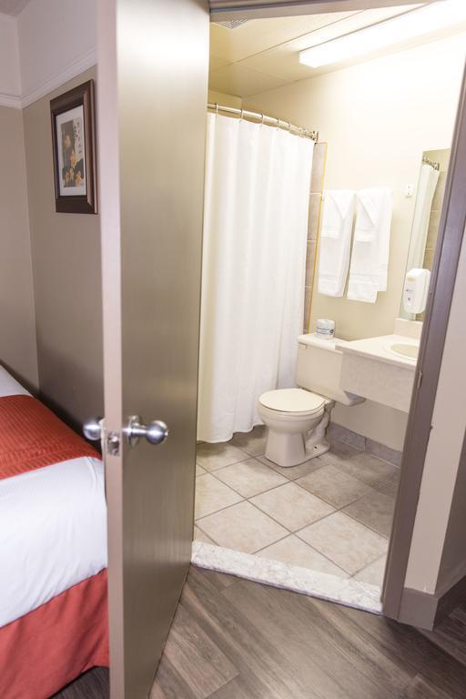 Hotel-Resto-Bar Le Journel Saint-Joseph-de-Beauce Екстериор снимка